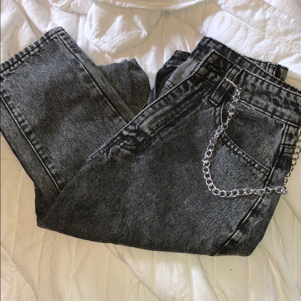 Chain Detail Distressed Mom Jeans